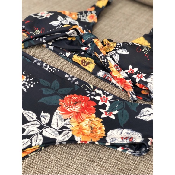 NWOT Floral Bikini - Picture 4 of 7